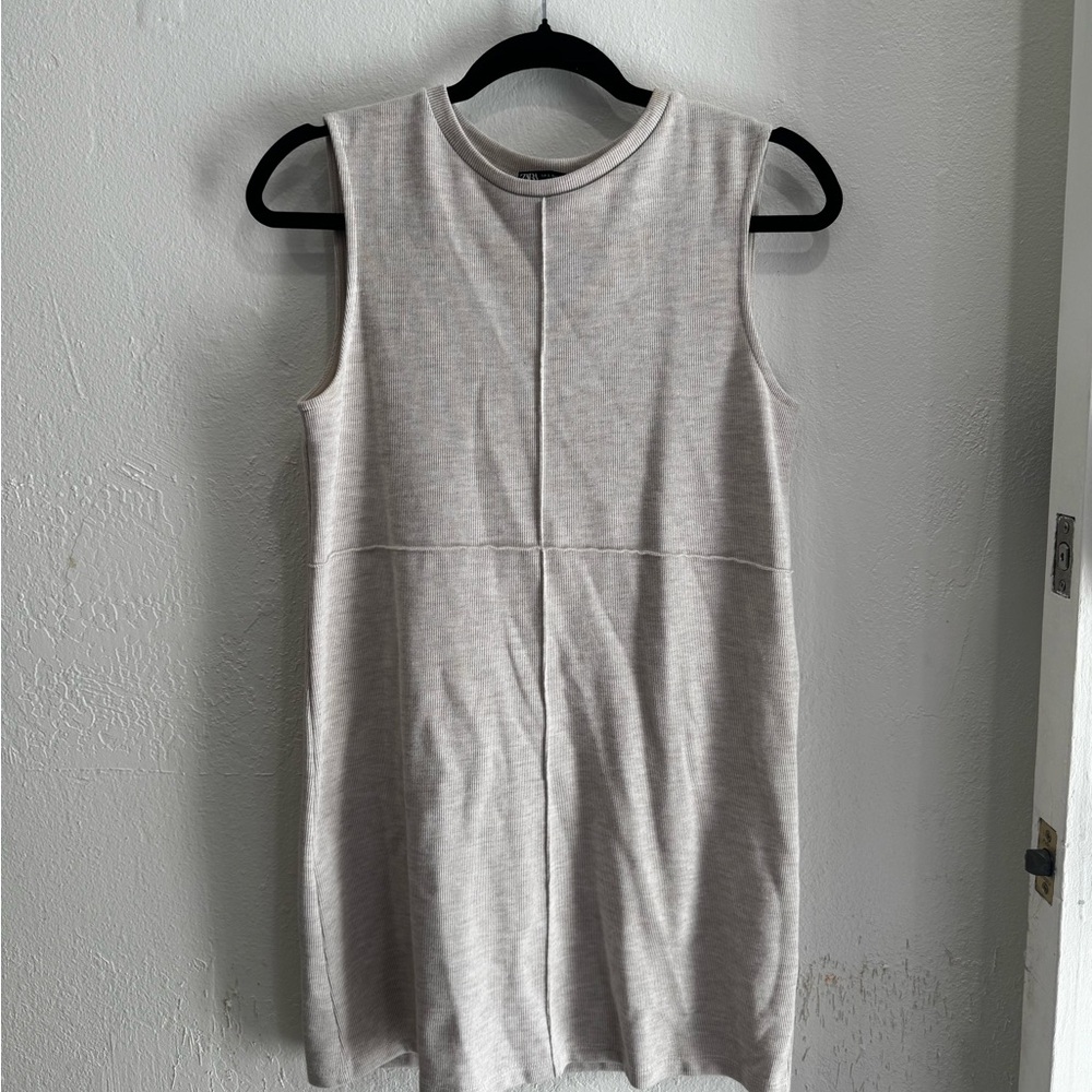 Zara Ribbed Knit Top in Light Gray